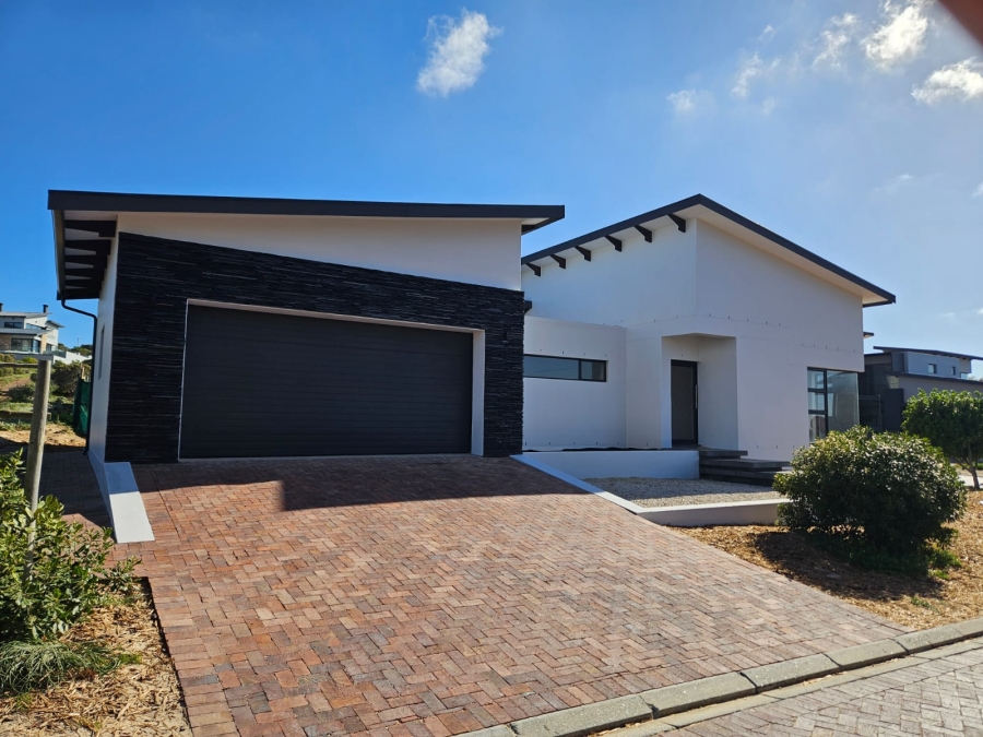 3 Bedroom Property for Sale in Stilbaai Oos Western Cape